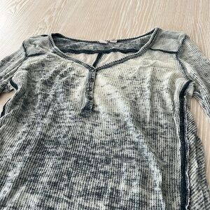 Melrose and Market long sleeve blue white bottom Henley sz M medium